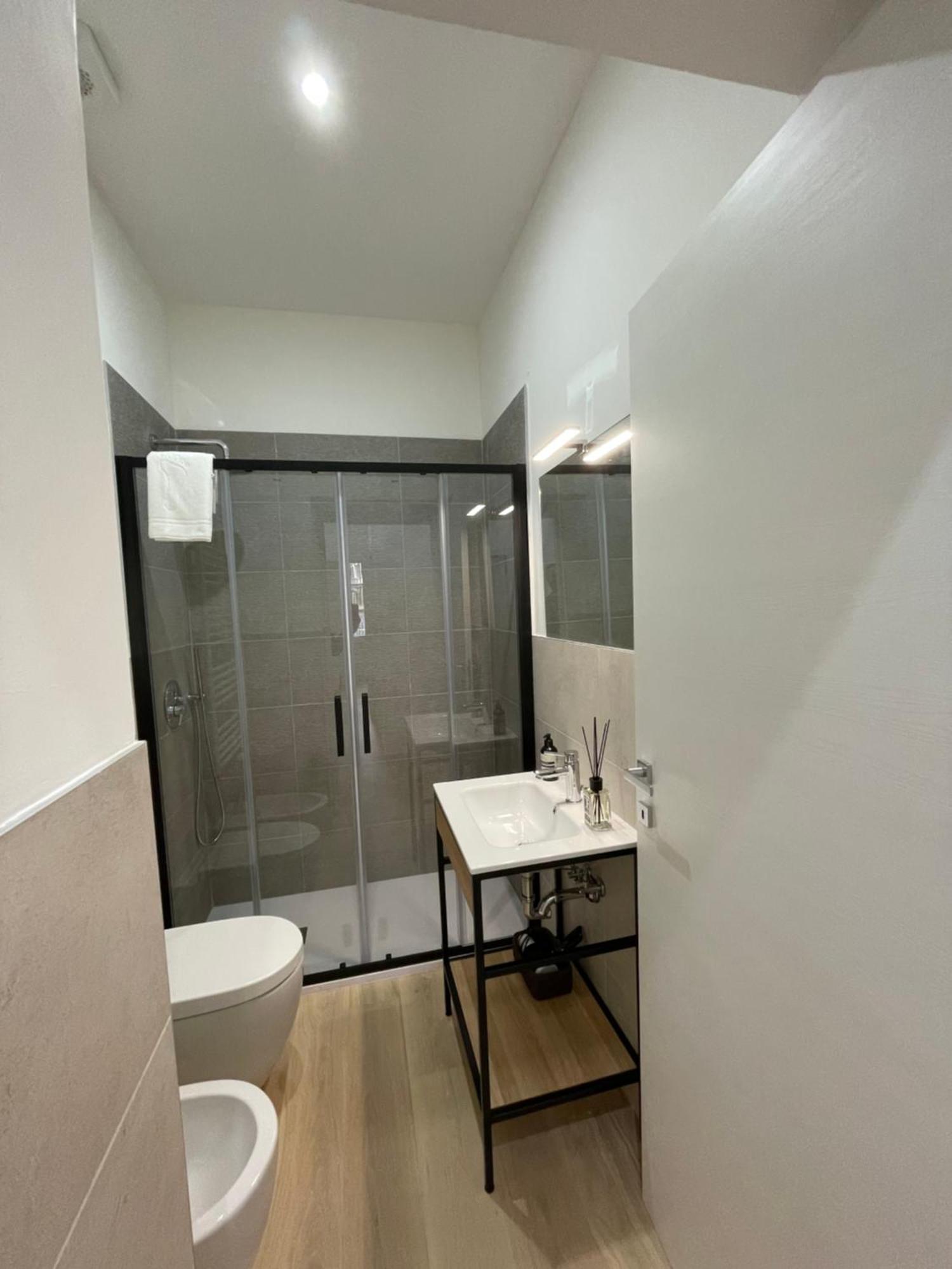 Le Vie Del Vento - Garibaldi Apartment Trieste Ngoại thất bức ảnh